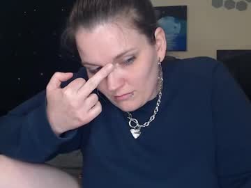 Toxiclilly Chaturbate stream image from April 17, 2025