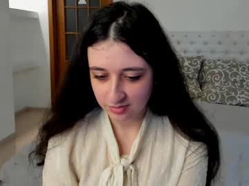 Ginablum Chaturbate stream image from April 17, 2025