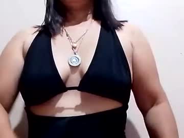 Suzzie_Hot Chaturbate stream image from April 17, 2025