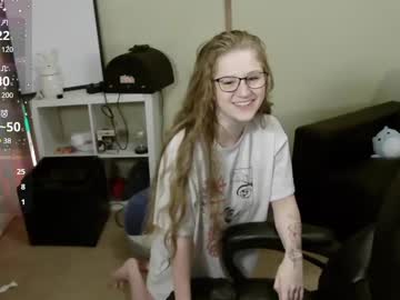 Southerbunny Chaturbate stream image from April 17, 2025