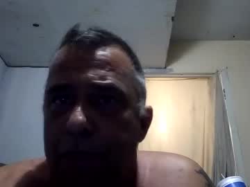 Surfindommes Chaturbate stream image from April 17, 2025