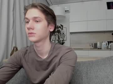 0verlandd Chaturbate stream image from April 17, 2025