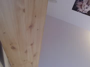 Mya_Kane Chaturbate stream image from April 17, 2025
