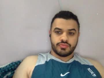 Straightmostofthetime Chaturbate stream image from April 17, 2025