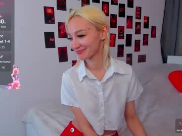 Emily__Yes Chaturbate stream image from April 17, 2025