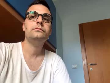 Giuseppe31819691 Chaturbate stream image from April 17, 2025
