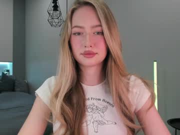 Longoriaeva Chaturbate stream image from April 17, 2025