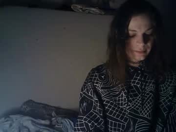 Flowpinou Chaturbate stream image from April 17, 2025