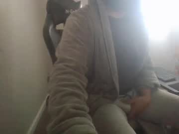 Puhcwhisperer Chaturbate stream image from April 17, 2025