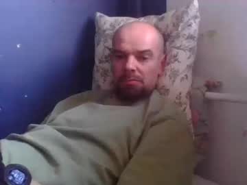 Yewloo Chaturbate stream image from April 17, 2025