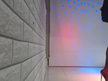 Claudita_Saens Chaturbate stream image from April 17, 2025