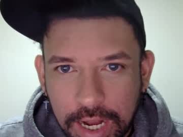Tonyglmas Chaturbate stream image from April 17, 2025