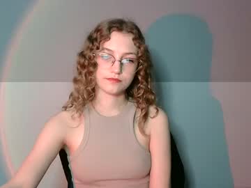 Lily_Tayberry Chaturbate stream image from April 17, 2025