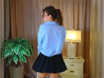 Moirahaviland Chaturbate stream image from April 17, 2025