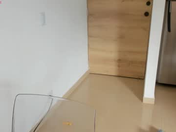 Nicole_Valencia_ Chaturbate stream image from April 17, 2025