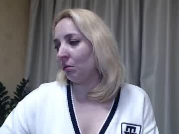 Ohsweetmari Chaturbate stream image from April 17, 2025