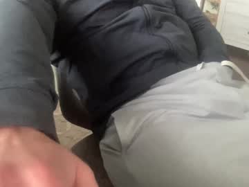 Rungriff2323 Chaturbate stream image from April 17, 2025