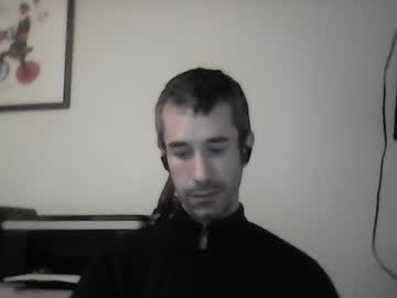 Flyhigh92 Chaturbate stream image from April 17, 2025
