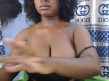 Honey_Xdoll Chaturbate stream image from April 17, 2025