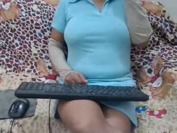 Sexyjenny24 Chaturbate stream image from April 17, 2025