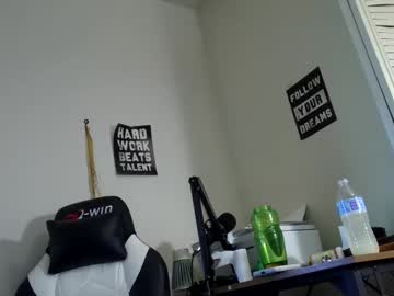 11inchtattedtrinibad Chaturbate stream image from April 17, 2025