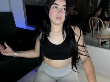 Effylowel Chaturbate stream image from April 17, 2025