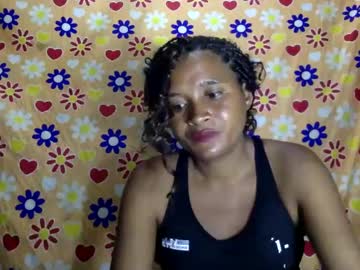 Fharhah Chaturbate stream image from April 17, 2025