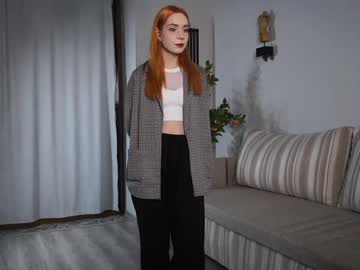 Moirefigge Chaturbate stream image from April 17, 2025
