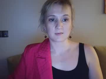Alelya Chaturbate stream image from April 17, 2025