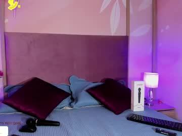 Anna_Lew Chaturbate stream image from April 17, 2025