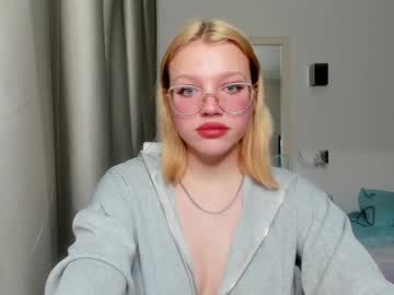 Ary_Little Chaturbate stream image from April 17, 2025