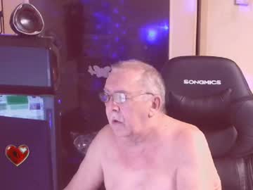 Best127 Chaturbate stream image from April 17, 2025