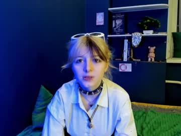 Orvacurington Chaturbate stream image from April 17, 2025