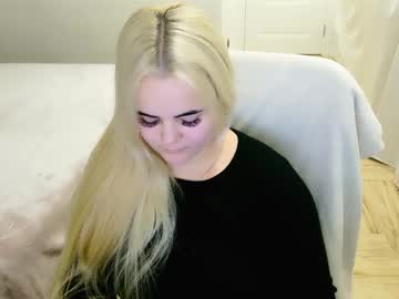 Sugarkissx Chaturbate stream image from April 17, 2025