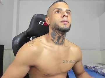 Curtis_Blake Chaturbate stream image from April 17, 2025