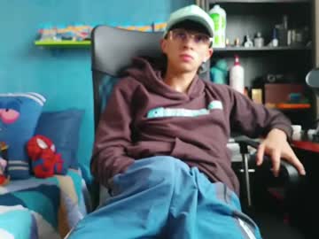 Ofzathiro Chaturbate stream image from April 17, 2025
