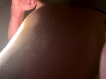 Petikp Chaturbate stream image from April 17, 2025