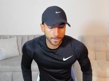 Axel_Joness Chaturbate stream image from April 17, 2025