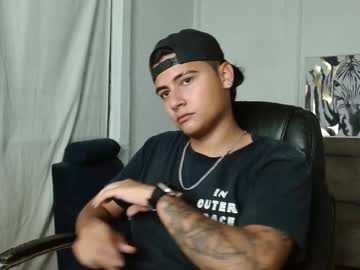 Davidbless Chaturbate stream image from April 18, 2025