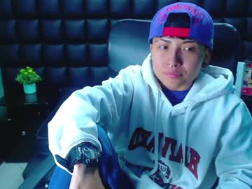 Im_Mathias Chaturbate stream image from April 18, 2025