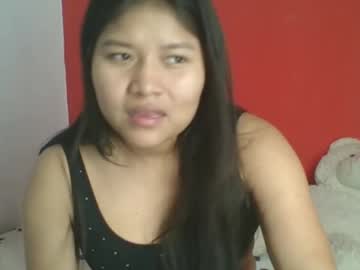 Jennifermia Chaturbate stream image from April 18, 2025