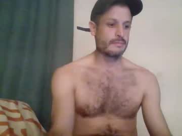 Perrayperrosucios Chaturbate stream image from April 18, 2025