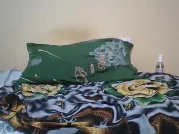 Romantic2u4 Chaturbate stream image from April 18, 2025