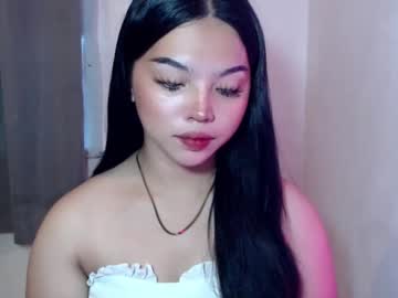Girlthatuneedxxx Chaturbate stream image from April 18, 2025