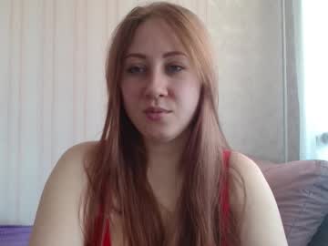 Kellycrystall Chaturbate stream image from April 18, 2025