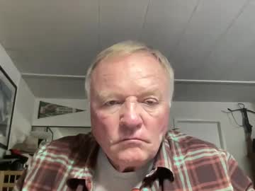 Cookoosnest Chaturbate stream image from April 18, 2025