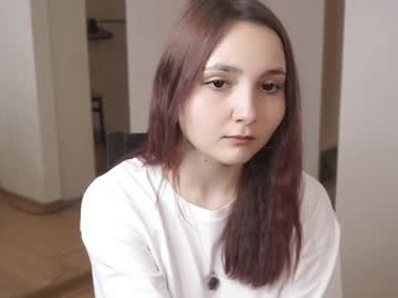 Leilahartnell Chaturbate stream image from April 18, 2025