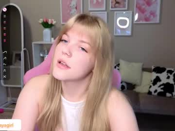 Maya_Blonde18 Chaturbate stream image from April 18, 2025