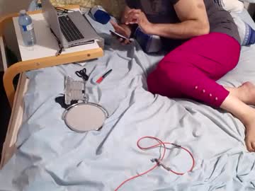 Wowhotcutiepie Chaturbate stream image from April 18, 2025