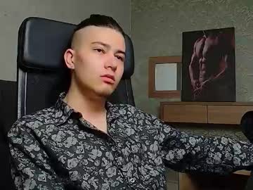 Ernestokyaire Chaturbate stream image from April 18, 2025